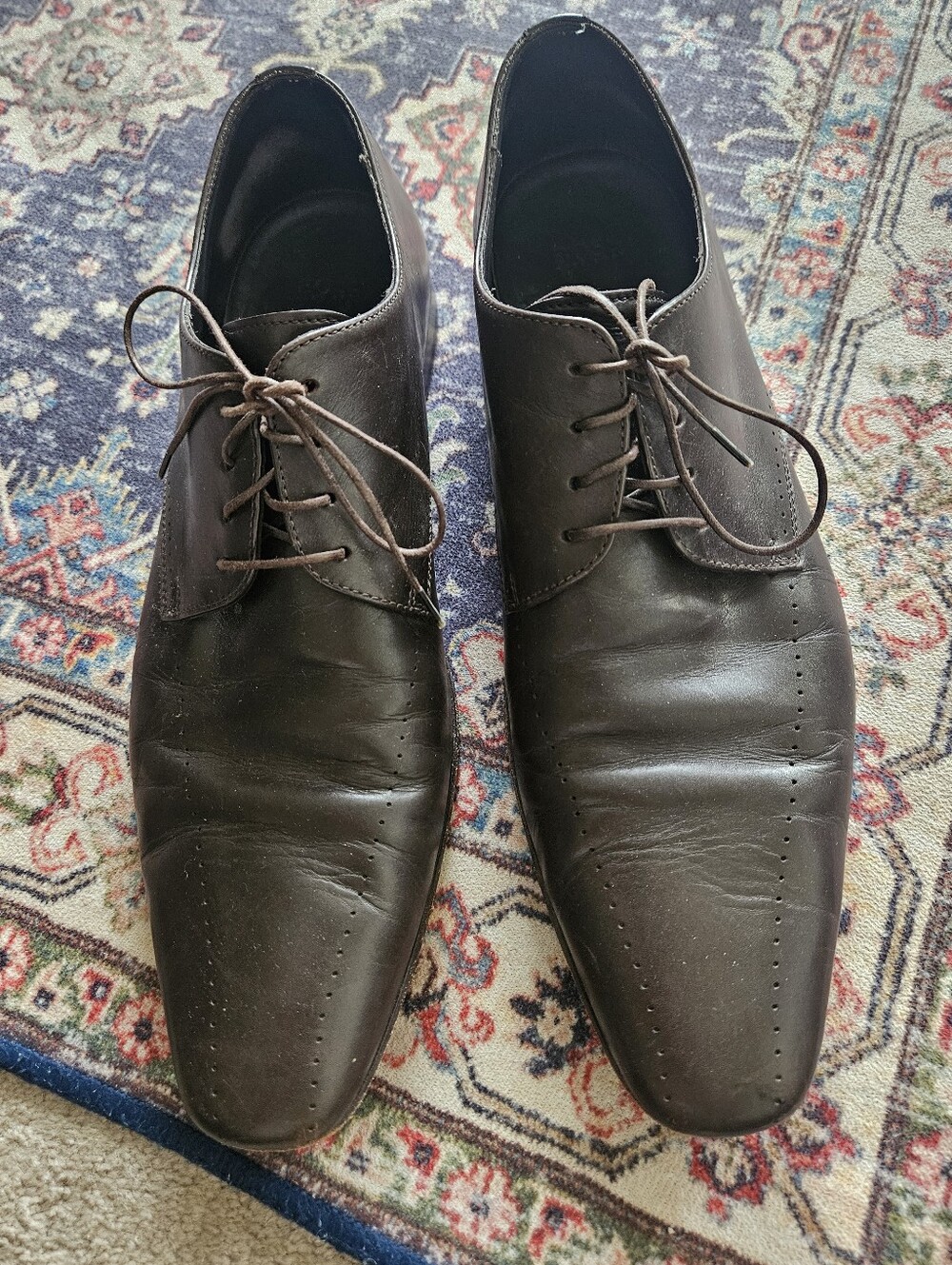 Hugo Boss Brown Leather Chisel Toe Oxfords. 9.5 ($500)